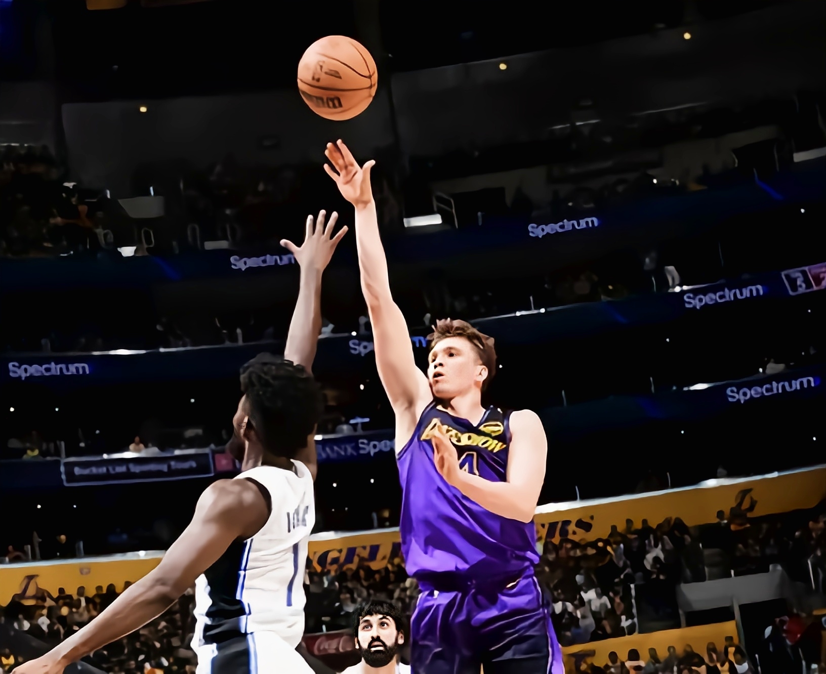 关于NBA球队备战新赛季，球员状态神勇欲勇争冠的信息